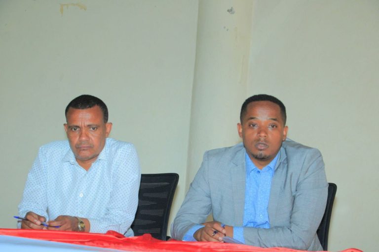 የተሻለ አገልግሎት በመስጠት የህብረተሰቡን ተጠቃሚነት ለማረጋገጥ በተግባር የተደገ ሥራ ይጠበቃል:-አቶ አልማው ዘውዴ።