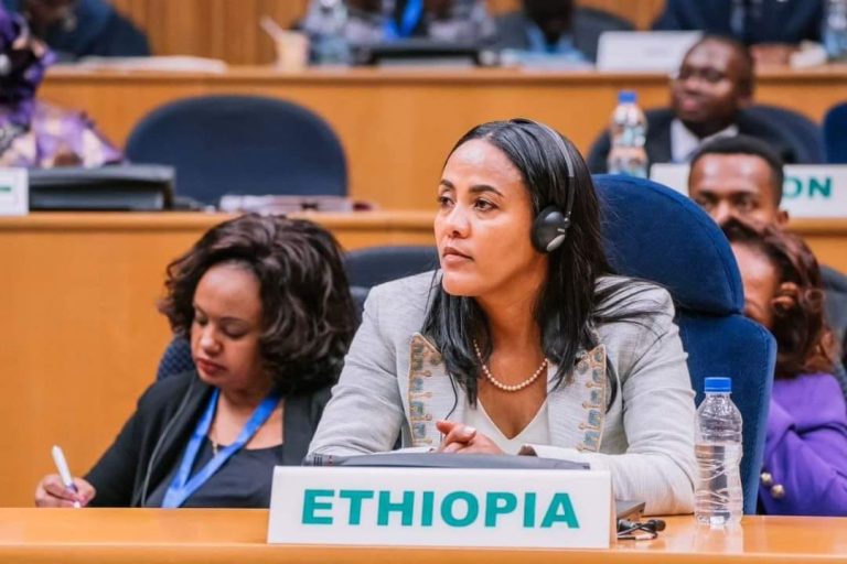 ሴቶችን ማስተማር መብታቸውን አውቀውና አስከብረው በነጻነት እንዲኖሩ የማድረግ ጉልህ ሚና አለው -ቀዳማዊት እመቤት ዝናሽ::