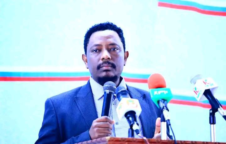 በክልሉ በዘንድሮ በበልግ እርሻ ከ3 መቶ 20 ሺህ ሄክታር መሬት በማረስ 11.9 ሚሊየን ኩንታል ምርት ለማግኘት ታቅዷል – አቶ ማስረሻ በላቸው::