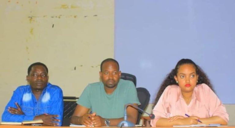 የኑሮ ውድነትን ለመቀነስ ሥራ ዕድል ፈጠራ ላይ ማተኮር እንደሚገባ ተገለጸ::