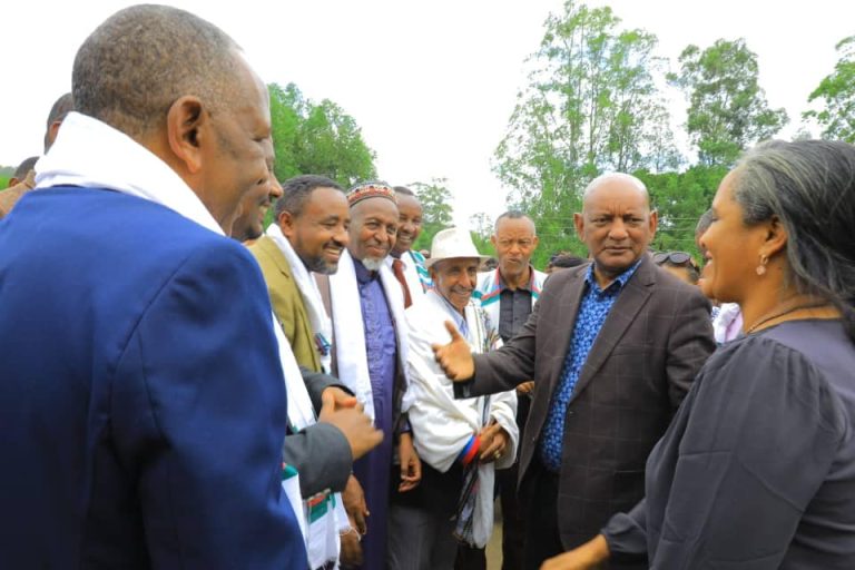 በኢትዮጵያ ኦሊምፒክ ኮሚቴ ፕሬዚደንት ዶ/ር አሸብር ወልደጊዮርጊስ የተመራው ልዑክ ቦንጋ ከተማ ገባ።