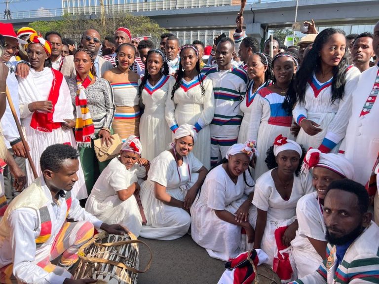 በሆረ ፊንፊኔ ኢሬቻ በዓል ላይ እየተሳተፈ የሚገኝ የደቡብ ምዕራብ ኢትዮጵያ ህዝቦች ክልል ልዑክ