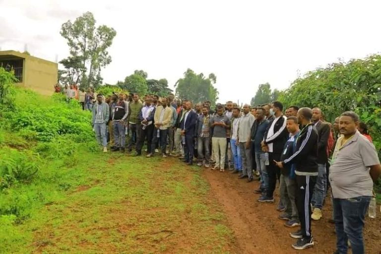 3ተኛ ዙር ሰልጣኝ አመራሮች የጀሙ ማዕከል የተለያዩ የልማት ሥራዎች ጉብኝት እያደረጉ ይገኛል