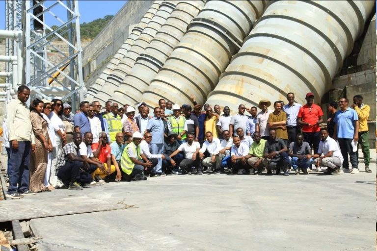 የብልፅግና ፓርቲ ከፍተኛ አመራሮችና የሁሉም ክልልና ከተማ አስተዳደር የብልፅግና ፓርቲ ቅርንጫፍ ጽህፈት ቤት ኃላፊዎች ታላቁ ህዳሴ ግድብን ጎብኝተዋል።