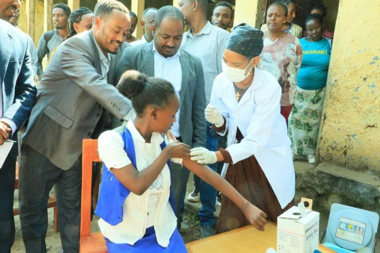 የማህፀን በር ካንሰር የመከላከያ ክትባት ዘመቻ በይፋ ተጀመረ
