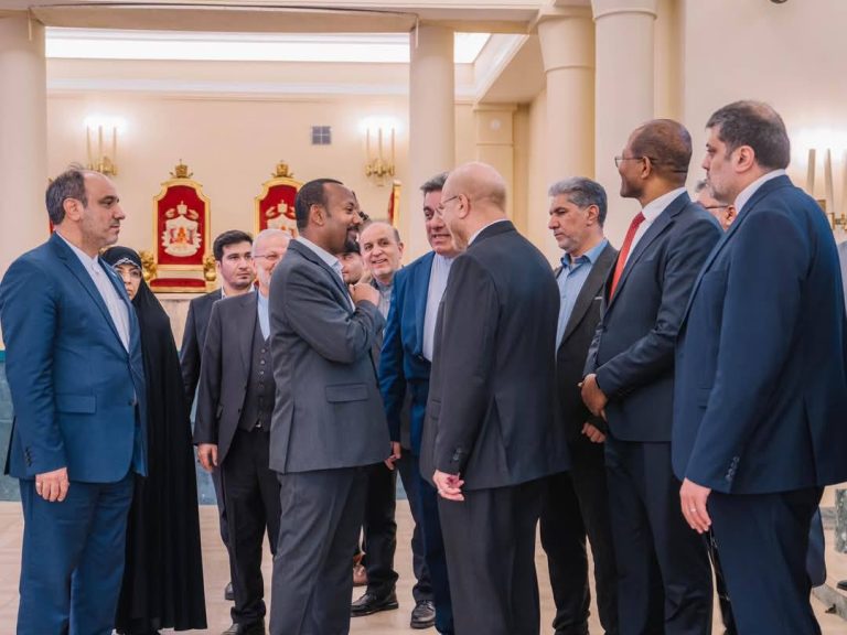 ጠቅላይ ሚኒስትር ዐቢይ አሕመድ (ዶ/ር) በኢራን ሪፐብሊክ መንግስት ምክር ቤት አፈ-ጉባኤ ከሚመራው ልዑካን ቡድን ጋር በብሔራዊ ቤተ-መንግስት