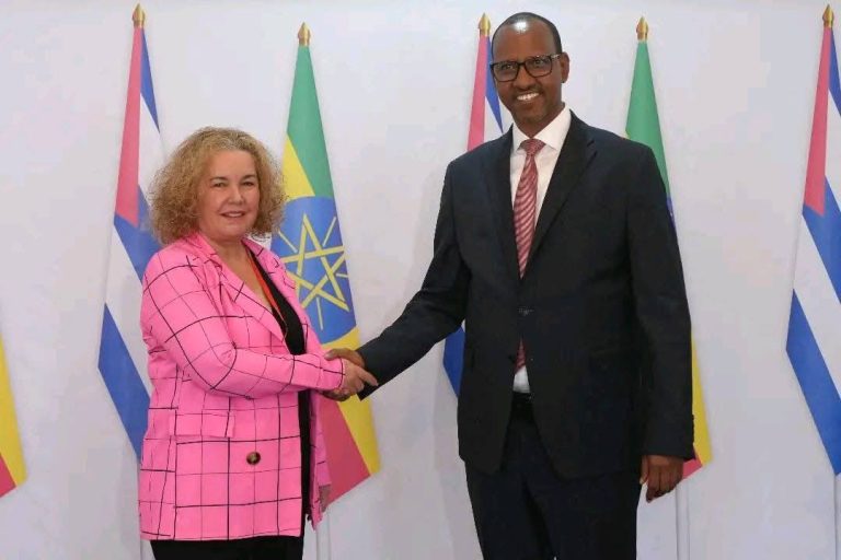 የኩባ ኮሚኒስት ፓርቲ ልኡኳን ቡዱን የብልፅግና ፓርቲ ዋና ፅ/ቤት በመገኘት የሁለትዮሽ ውይይት አካሄደ