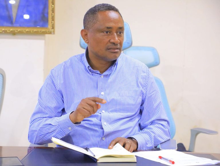በመፍጠንና በመፍጠር እሳቤዎች ሁለንተናዊ ብልፅግናን ለማረጋገጥ ከወትሮው በተለየ መልኩ መትጋት ያስፈልጋል፦ አቶ ፍቅሬ አማን