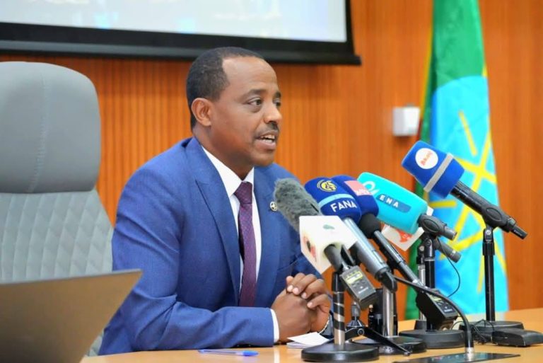 ብልፅግና ፓርቲ በ2ኛ ጉባኤው ባሳለፋቸው ውሳኔዎች ዙሪያ ከዲፕሎማቲክ ማህበረሰብ አባላት ጋር እየተወያየ ነው