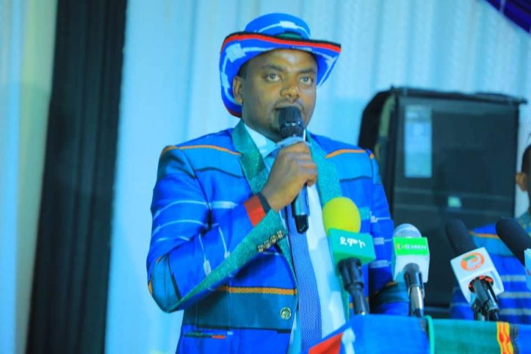ህንግጫ ህዝባዊ መሠረት ይዞ እንዲከበርና በሚፈለገው ልክ እንዲያድግ ሁሉም የብሔረሰቡ ተወላጆችና ባለድርሻ አካላት የሚጠበቅባቸውን ሊወጡ ይገባል