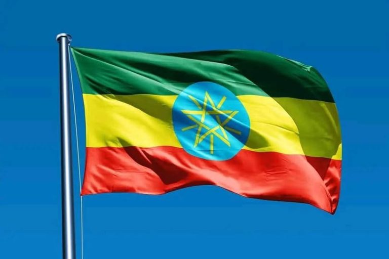 ብሔራዊ የሠንደቅ ዓላማ ቀን ዛሬ ‘ሠንደቅ ዓላማችን ለኢትዮጵያ ታላቅ የከፍታ ዘመን ብሥራት፣ ለብሔራዊ አንድነታችን፣ ለሉዓላዊነታችንና ለኢትዮጲያ ሕዳሴ’ በሚል መሪ ሃሳብ በመላ ሀገሪቱ በተለያዩ ኹነቶች እየተከበረ ይገኛል፡፡